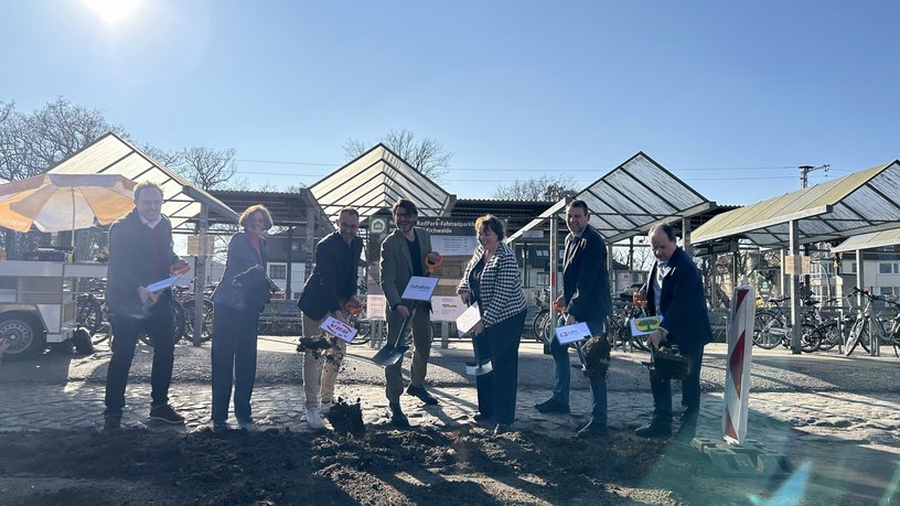 Erster Spatenstich für VBB RadPark in Eichwalde