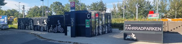 VBB-RadPark Foto der Fahrradparken-Station am Bahnhof Falkensee